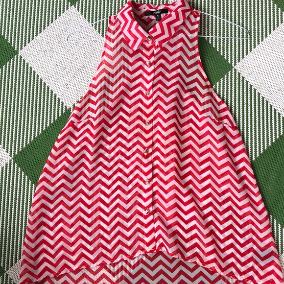 Papaya sheer red and white zigzag sleeveless top - Picture 3 of 4